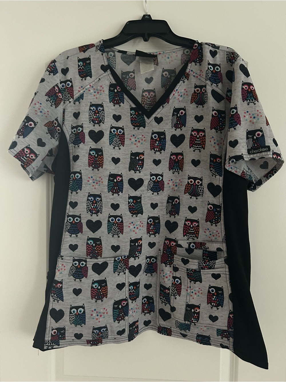 Cherokee Flexible Gray Owl Print V-Neck Scrub Top
